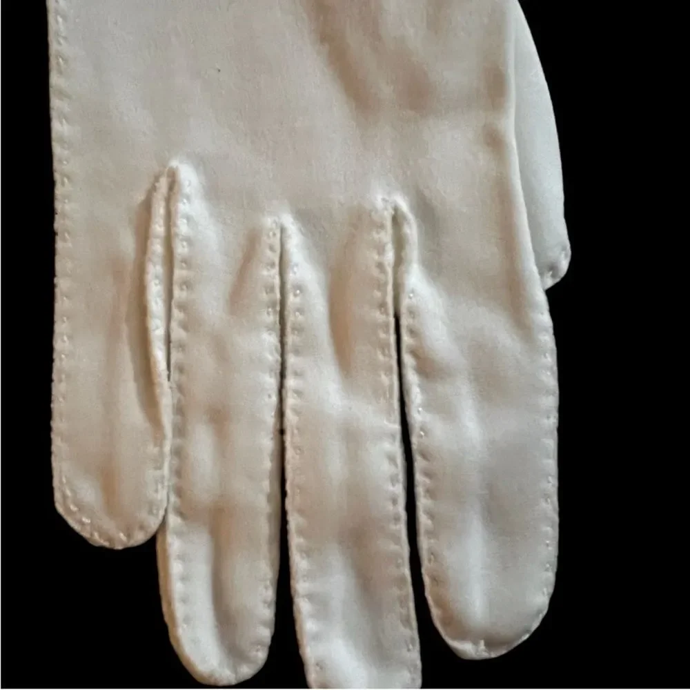 Vintage Gingerbread Stitch Elegant Cream Women's Gloves